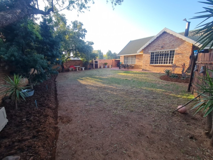 3 Bedroom Property for Sale in Langenhovenpark Free State